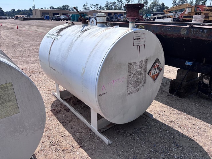 #1608-•-500-gallon-tank-double-wall-image-3