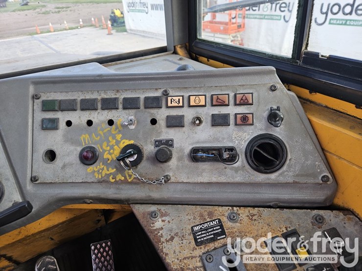 volvo-a25c-image-27