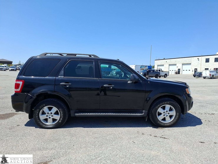 2012-ford-escape-image-4
