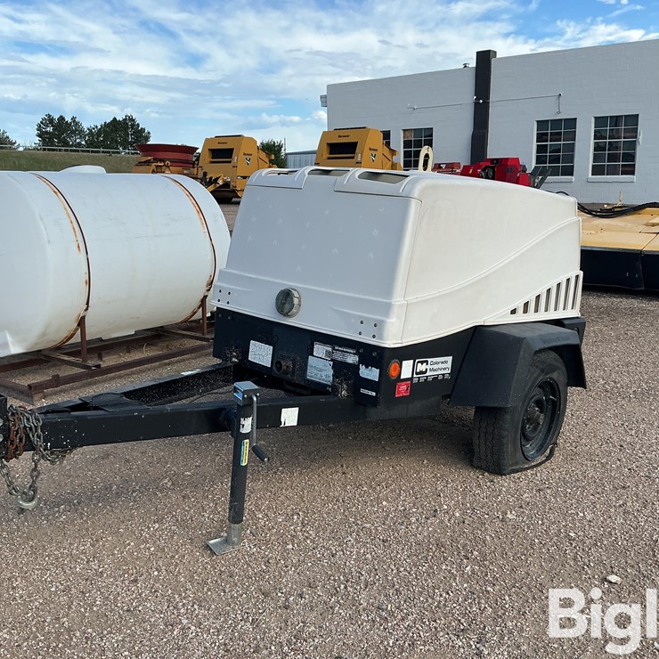 2006 JOHN DEERE 2