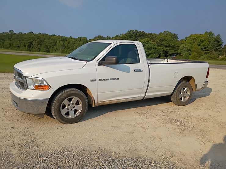 2012-dodge-1500-image-2