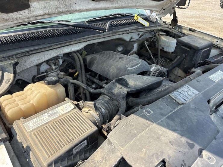 2003-chevrolet-c3500-image-17