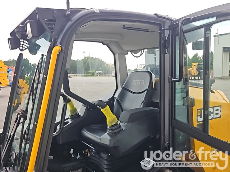 2026-jcb-215t-image-24