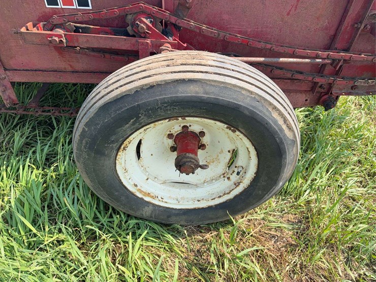international-harvester-horse-drawn-manure-spreader-image-22