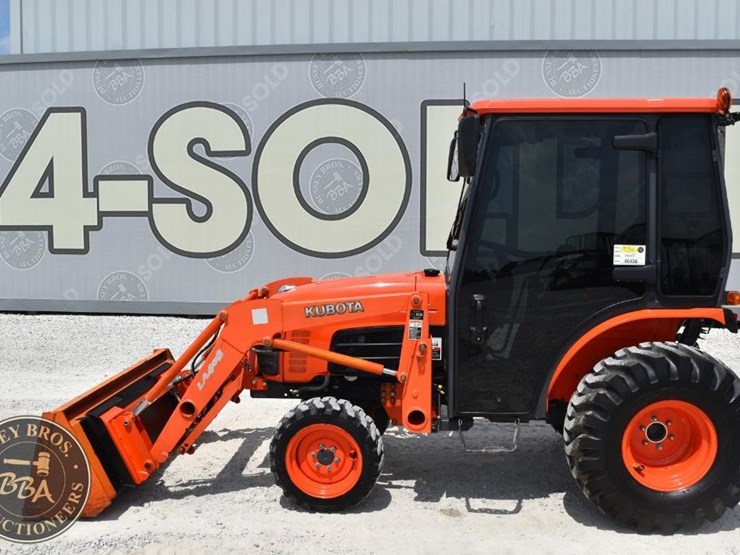 2013-kubota-b3000hsd-image-2