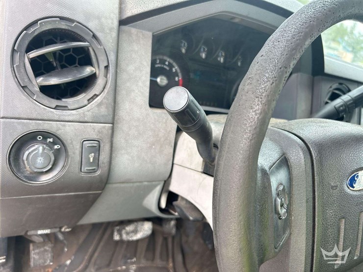 2015-ford-f350-image-21