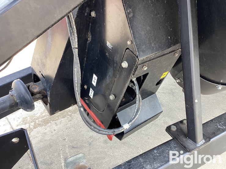 2012-kinze-1100-image-16