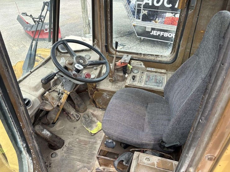 caterpillar-966d-image-15