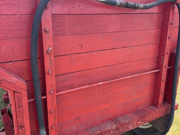 flare-box-wagon-with-hoosier-spreader-image-9