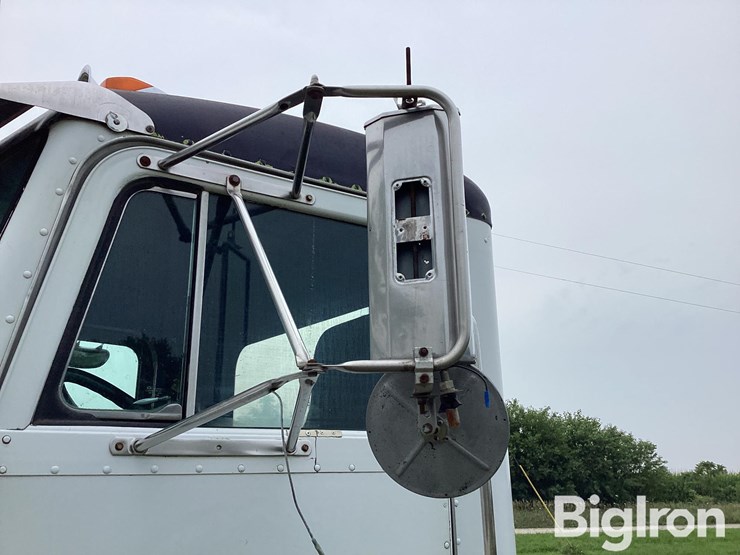1997-peterbilt-379-image-20