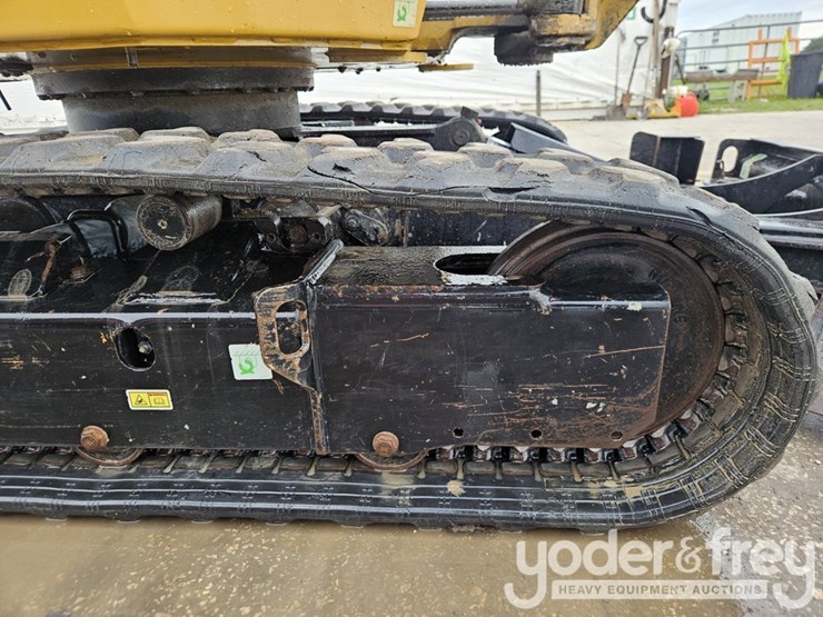 2023-caterpillar-302.7cr-image-12