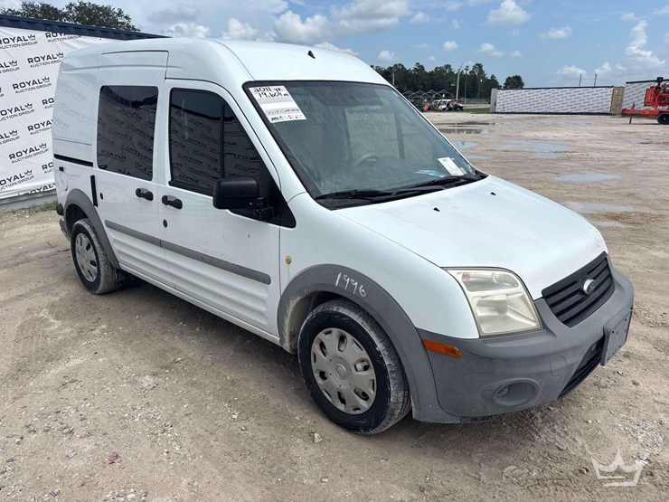 2011-ford-transit-connect-image-2