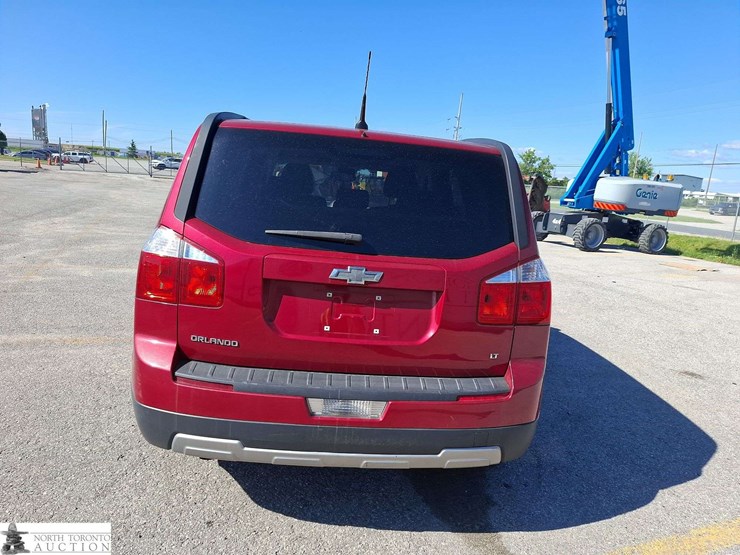 2014-chevrolet-orlando-4x2-1lt-4dr-suv-image-6