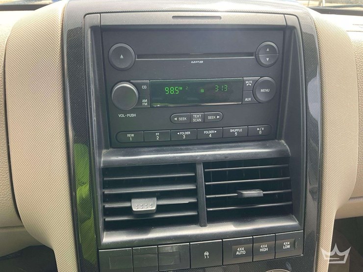 2006-ford-explorer-image-16
