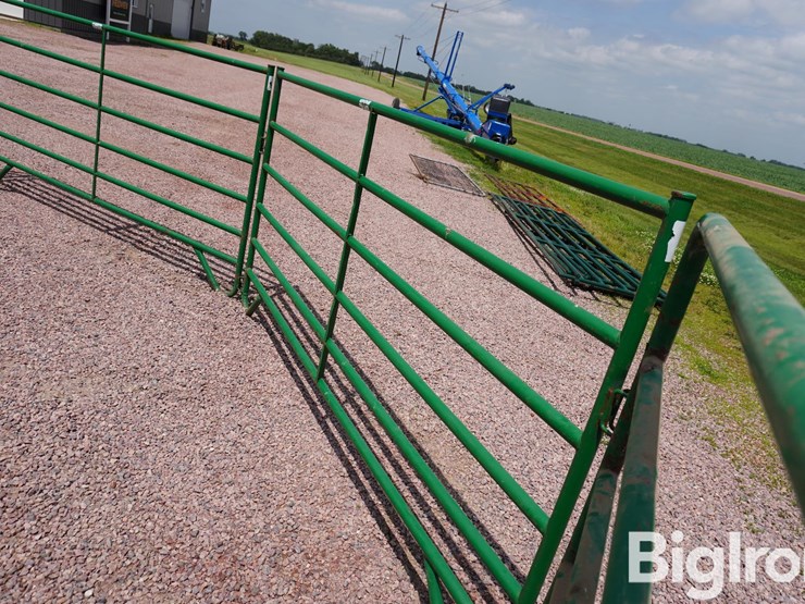 big-valley-corral-image-13