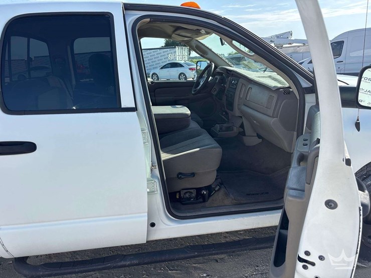 2003-dodge-ram-3500-image-23