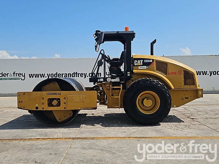 2018-caterpillar-cs54b-image-3