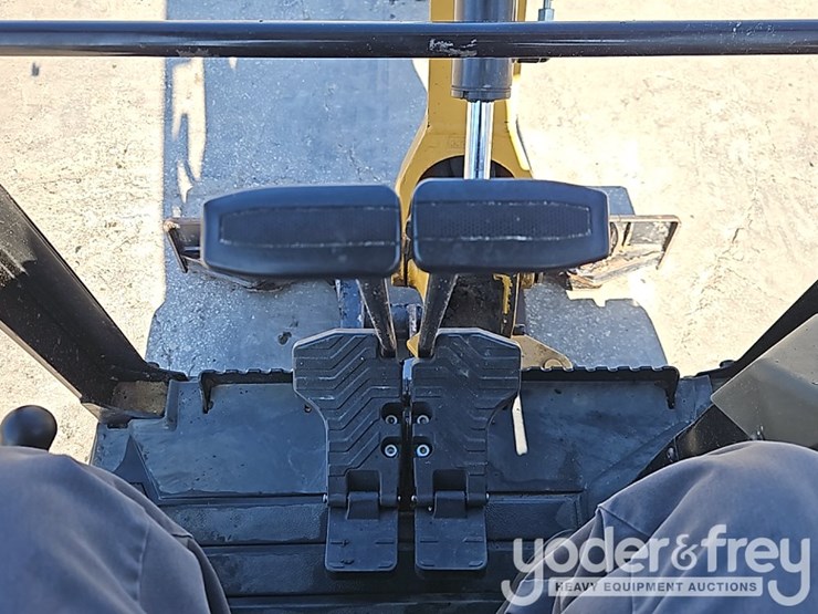 2023-caterpillar-301.7cr-image-31
