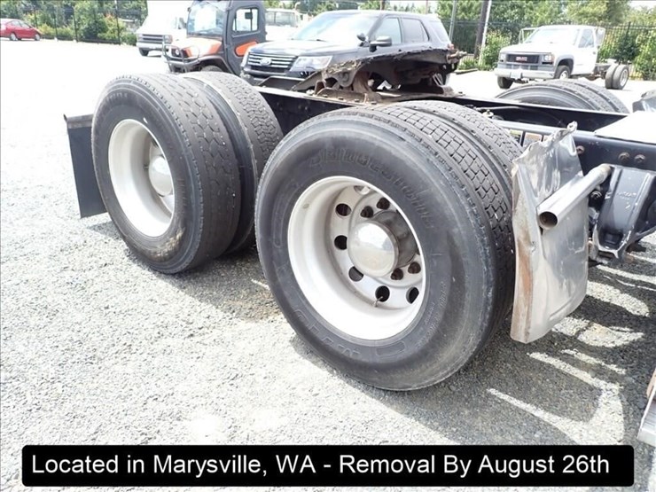 2017-kenworth-t680-image-35