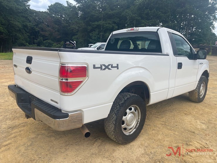 2014-ford-f150-xl-image-3