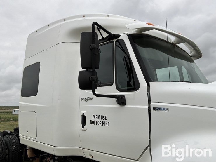 2010-international-prostar-image-17