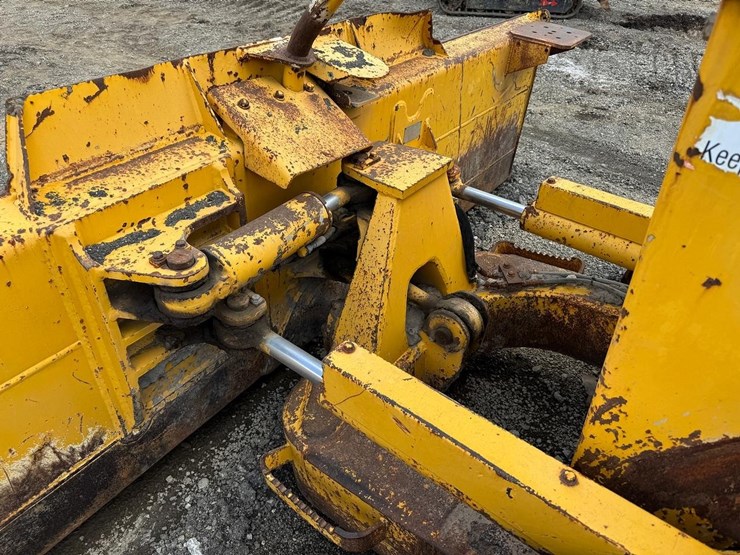 komatsu-d39px-21-image-10