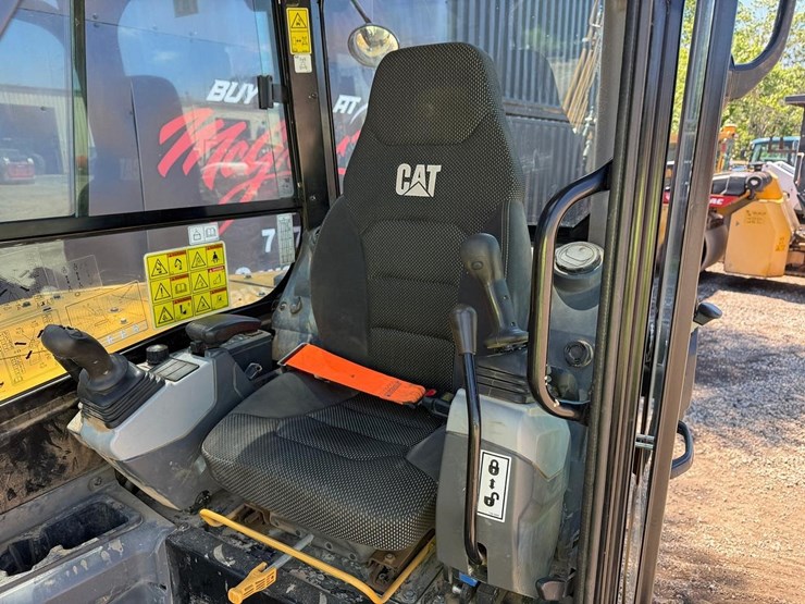 2022-caterpillar-305cr-image-20