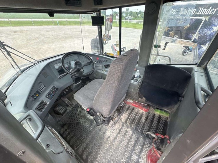 volvo-a25e-image-23