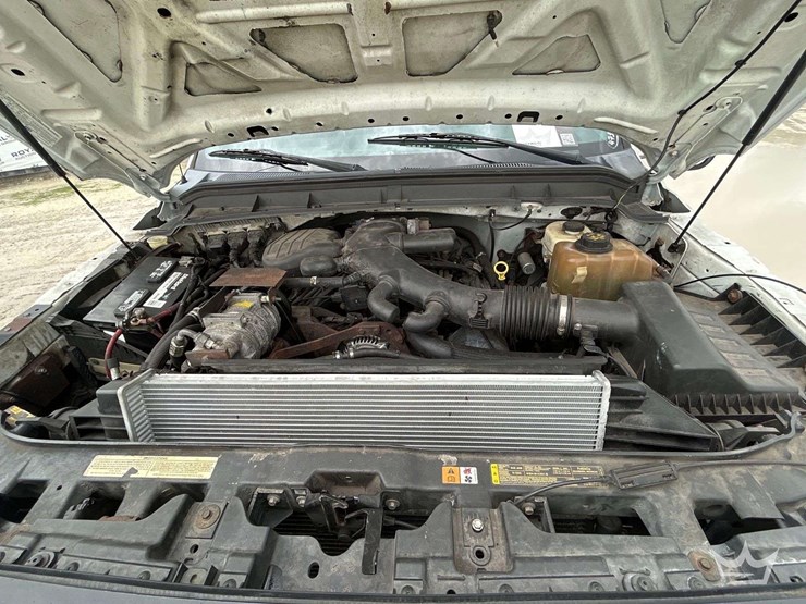 2011-ford-f550-image-7