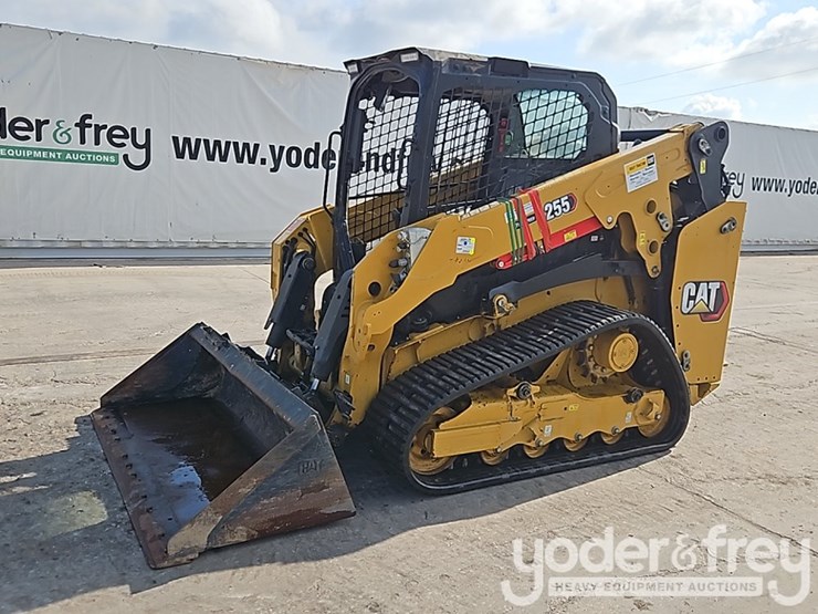 2025-caterpillar-255-image-1