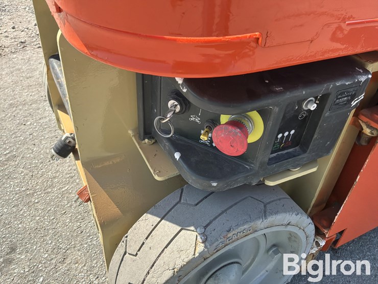 2017-jlg-1230es-image-20