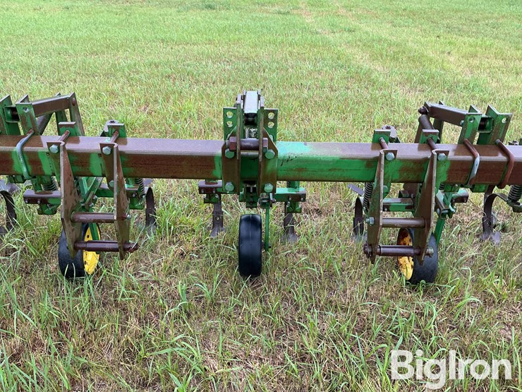 john-deere-825-image-18
