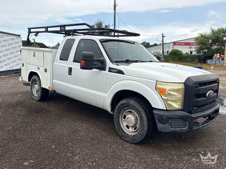 2011-ford-f250-image-2