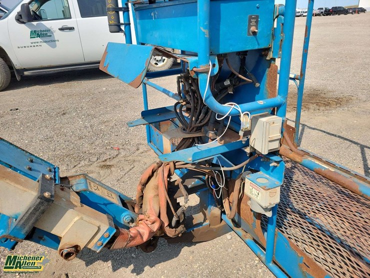 2013-genie-z135/70-image-36