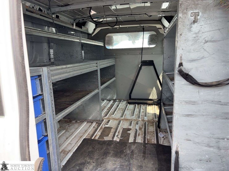 2016-ford-transit-image-17