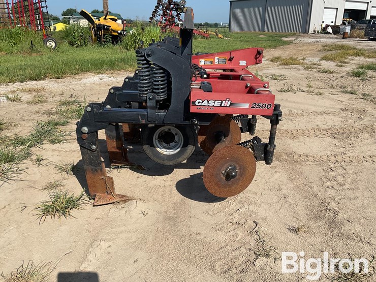 case-ih-2500-image-4