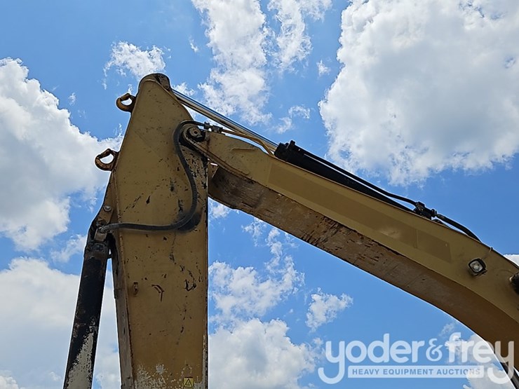 2015-caterpillar-336fl-image-16