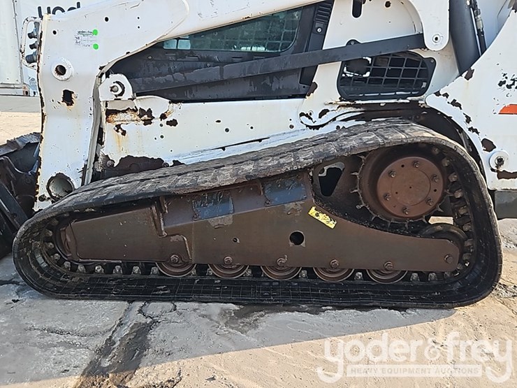 2015-bobcat-t750-image-17