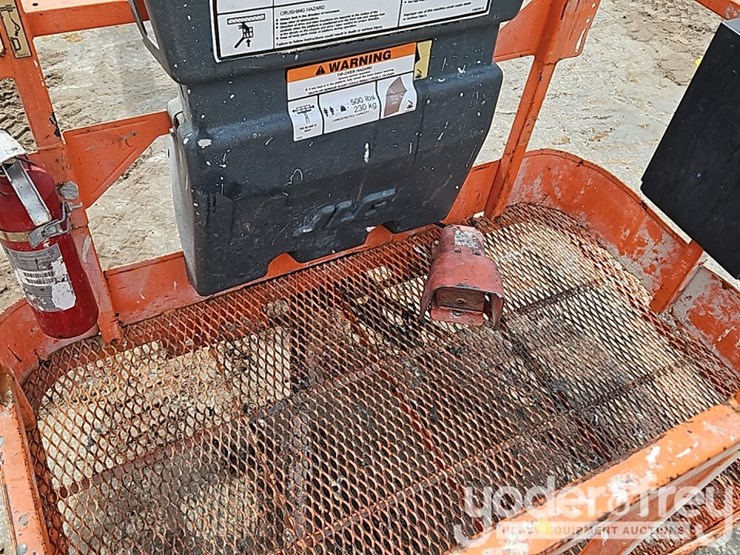 2016-jlg-e300ajp-image-15