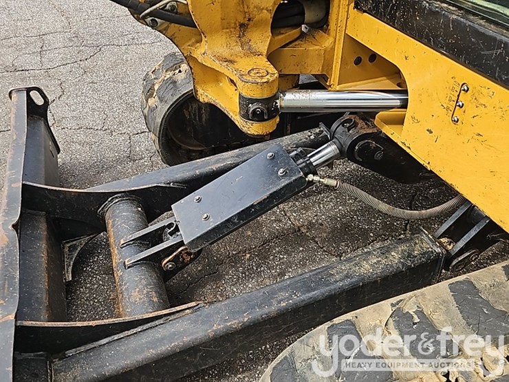 2023-caterpillar-306-cr-image-16