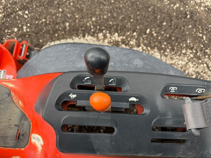 kubota-f3080-image-19