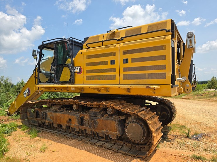 2023-caterpillar-374-image-6