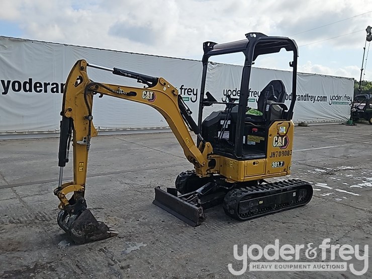 2022-caterpillar-301.7cr-image-1