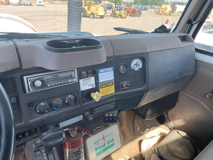 2005-vactor-2100-image-56