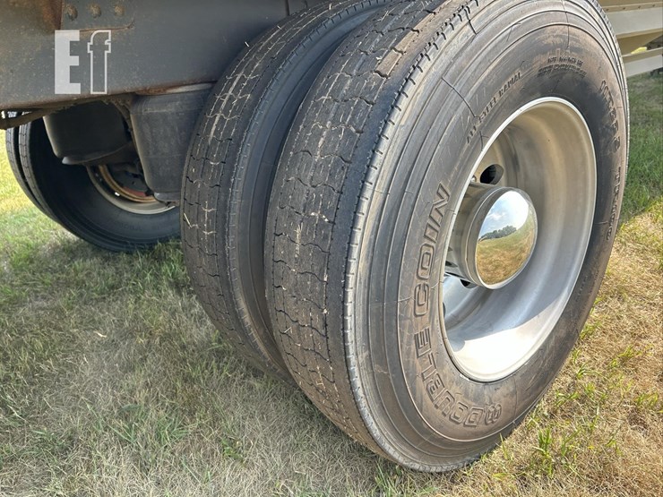 2015-timpte-grain-trailer-image-35