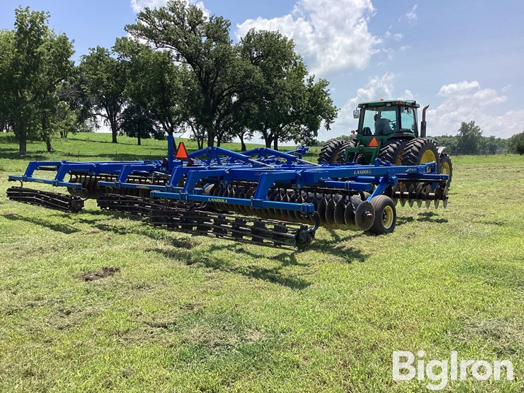 2015-landoll-7431-26-image-14