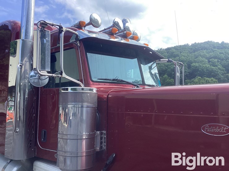 2014-peterbilt-389-image-12