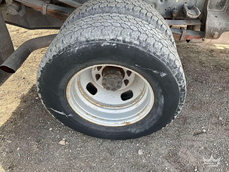 2015-ford-f350-image-22