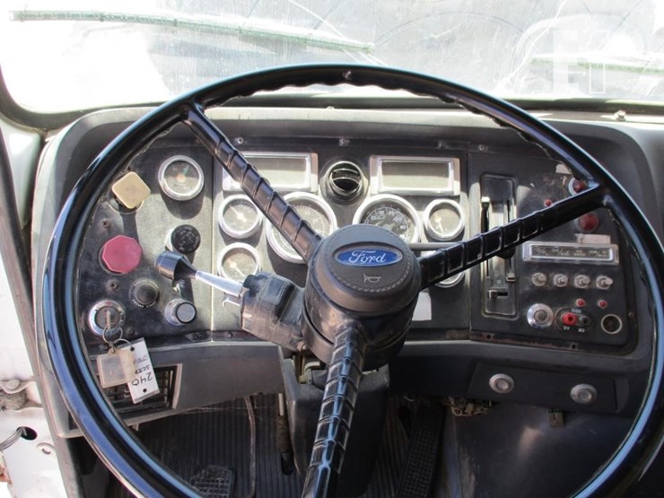 1995-ford-ln8000-image-13