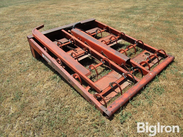 farmhand-10-bale-image-3